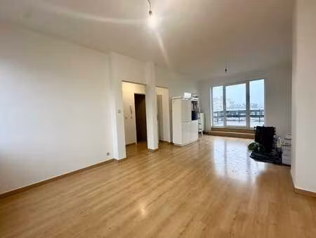 van lierde 79 - appartement - 3 chambres