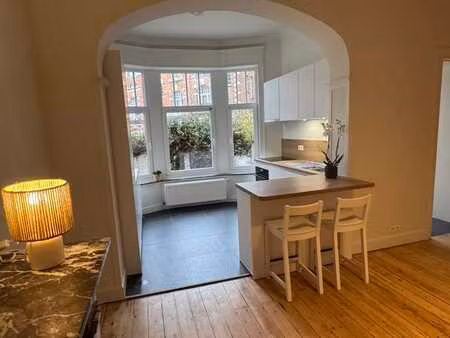 magnifique appartement duplex + cour-jardin