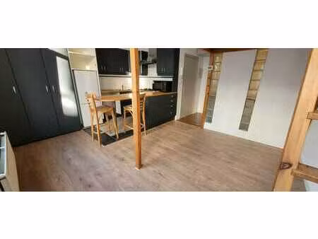 très beau studio lumineux