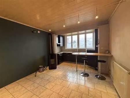 joli appartement d'une chambre situé au 1er étage