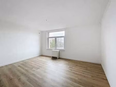appartement proche de la grand place et des commerces ! libr