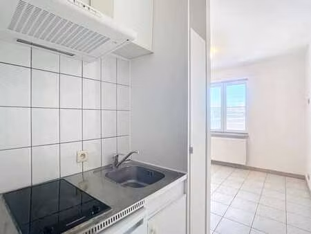 studio 1 chambre  pratique et idéalement situé - boncelles