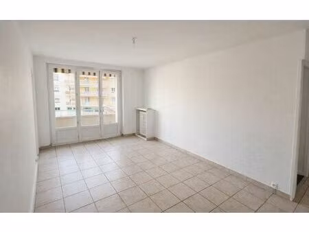 appartement lyon 7 54.81 m² t-3 à vendre  254 000 €