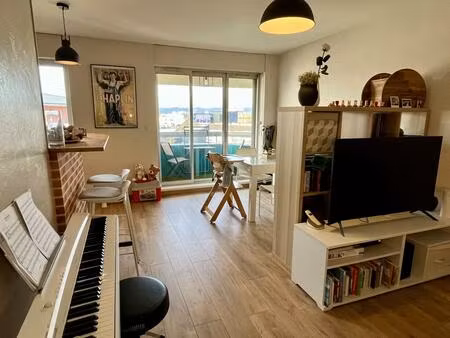appartement | 3 pièces | 63 m² | résidence calme et sécurisée avec blacon  cave et parking
