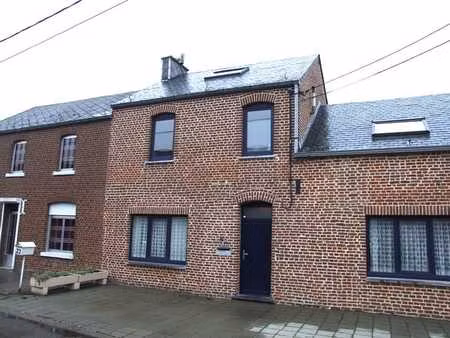 en plein coeur du village  appartement/triplex avecjardin