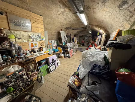 bordeaux victoire - cave de 60 m2 saine et aménagée