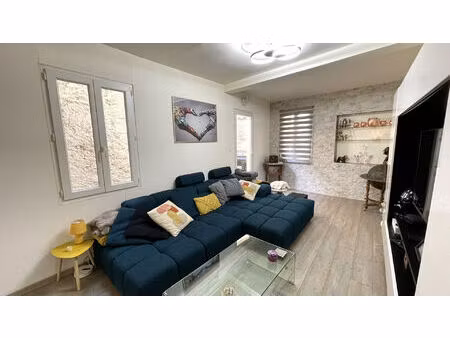 élégante maison de ville avec terrasse sur les toits (91 m² )