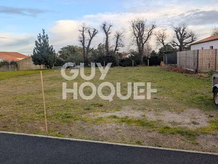 terrain à vendre à soullans de 610 m2 viabilisé