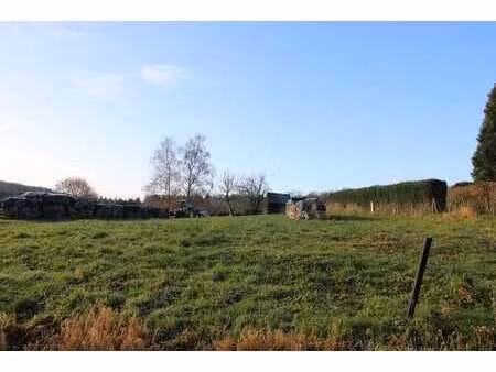 terrain à bâtir. a la campagne