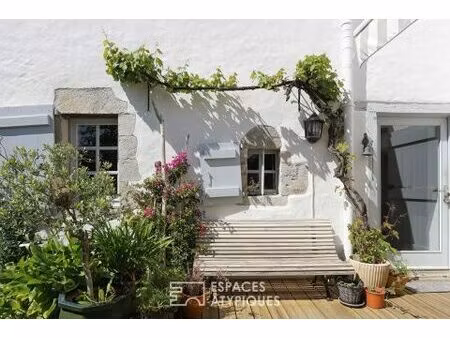 entre fronton et tradition  un bien d'exception