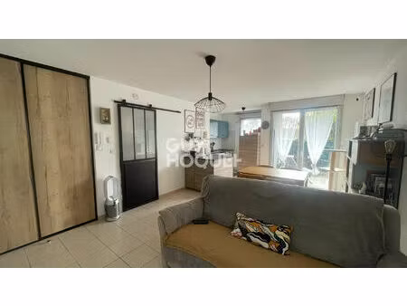 appartement poussan 2 pièce(s) 45 m2 avec parking privatif et piscine