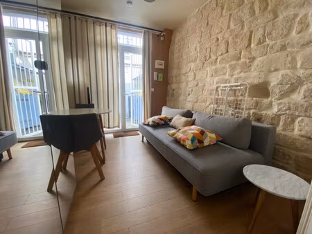 très beau studio refait à neuf - rue jean robert