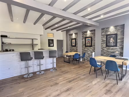 valras-plage : local commercial de 70m² à louer 1770 € par mois (bail tout commerce)