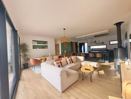 une maison unique sur les hauteurs de coupvray