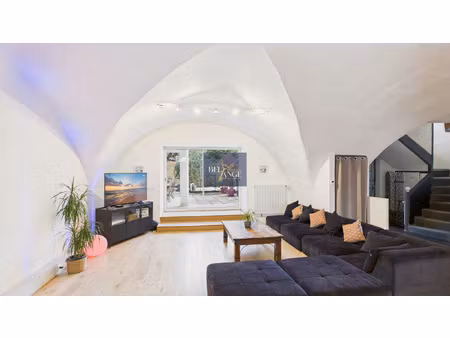 ? maison de village de caractère 250 m2 coeur du village