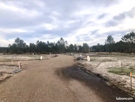 terrain 762 m² parentis en born