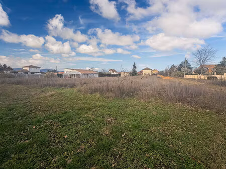 terrain auberives sur vareze 571 m2