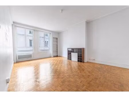 nantes hyper centre  t3 lumineux