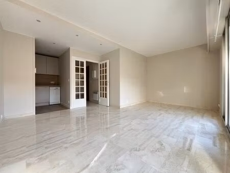 a louer 2 pieces nice gorbella - balcon et cave