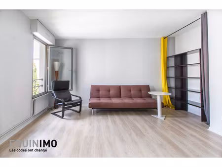 mri - f2 meublé de 43m2 à paris 4ème rue vieille du temple