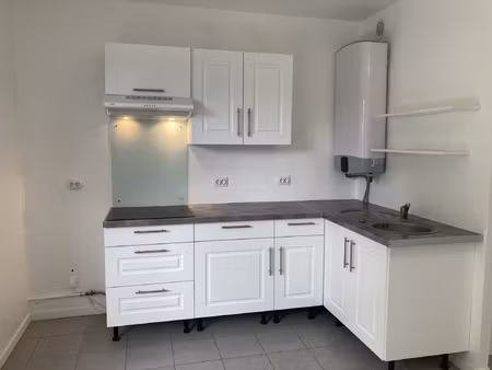 appartement 2 pièces de 35m2 à louer à poissy avec agence ba