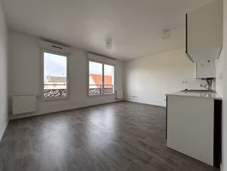 studio de 30 m2 avec parking - à deux pas du canal de l'ourc