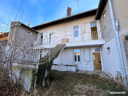 immeuble 10 pièces 189 m²