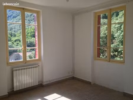 les salles du gardon - f1 spacieux et ensoleillé