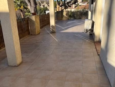 t3 60m² avec grande terrasse