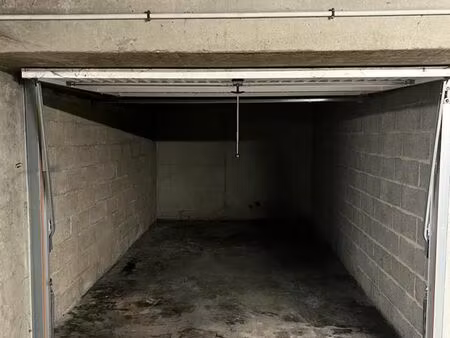 garage fermé lyon 6