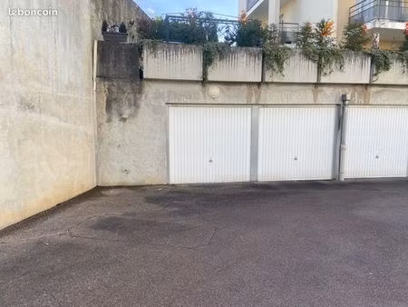 garage 17 m2 a louer