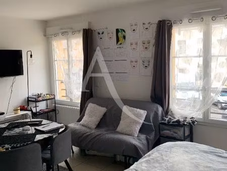 studio 1 pièce 26 m²