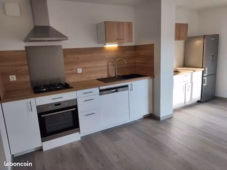 loue appartement meublé t2 60 m carré