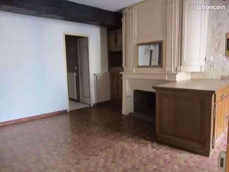 studio 28m² montargis centre