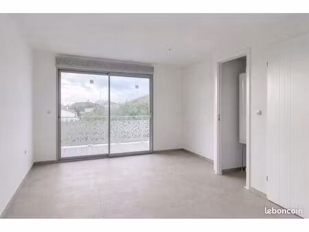 à louer t2 de 43 m2 avec balcon et parkings - tournefeuille