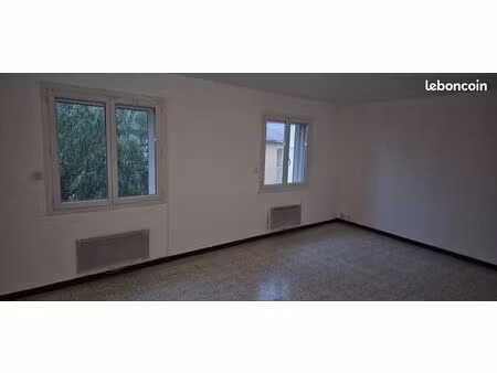 t3 lumineux de 80 m² – centre-ville capestang