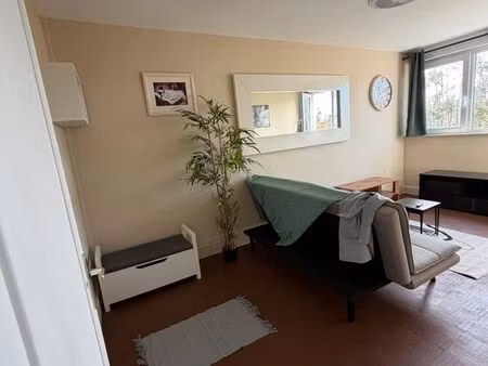 grand studio meublé pour mobilité tout compris face mer