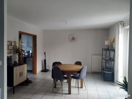 location f4 yssingeaux