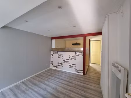 vente maison 4 pièces 74 m² la roquebrussanne (83136)