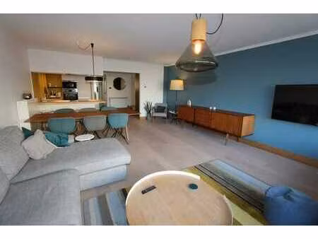 appartement confortablement meublé avec vue dégagée sur l'é