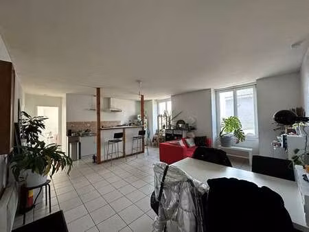 location appartement 3 pièces à beaupreau (49600) : à louer 3 pièces / 70m² beaupreau
