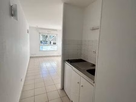 location appartement t1 meublé à quimper (29000) : à louer t1 meublé / 23m² quimper