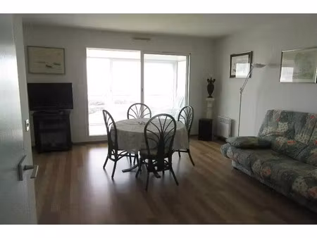 location appartement 2 pièces bord de mer à saint-hilaire-de-riez (85270) : à louer 2 pièc