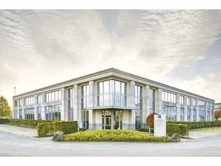 853 m² de bureaux élégants près de leuvensesteenweg