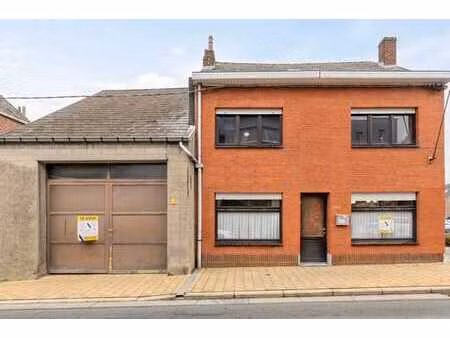 maison avec hangar/grand garage et beaucoup de potentiel !