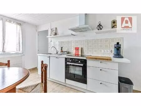 location maison meublé à saint-maixent-sur-vie (85220) : à louer meublé / 69m² saint-maixe