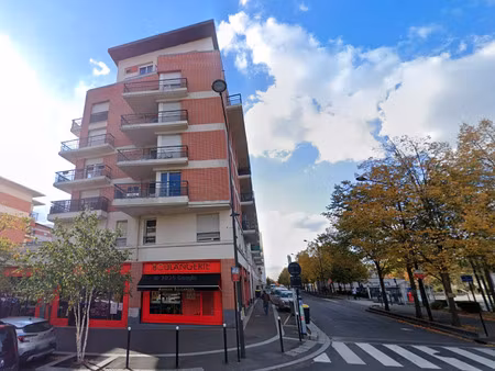 location appartement 2 pièces 35 m² à évry-courcouronnes (91000)