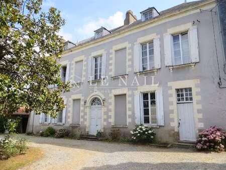 maison de luxe à vendre à la chapelle-heulin : 625 000 € | 277m²