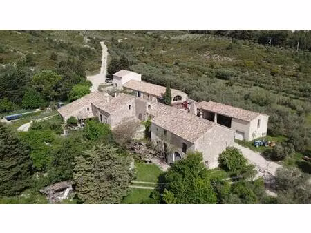 propriété d'exception avec moulin à huile et 34 hectares ?vall