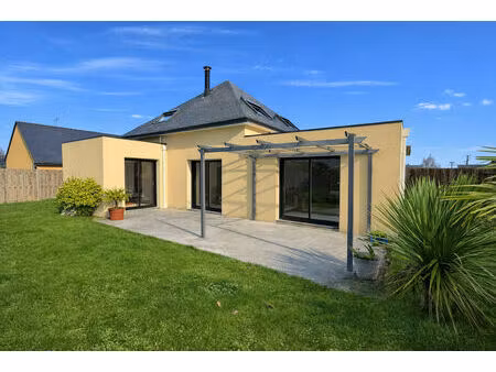 maison deux chambres de plain-pied  dans le bourg de landaul 5 pièce(s)